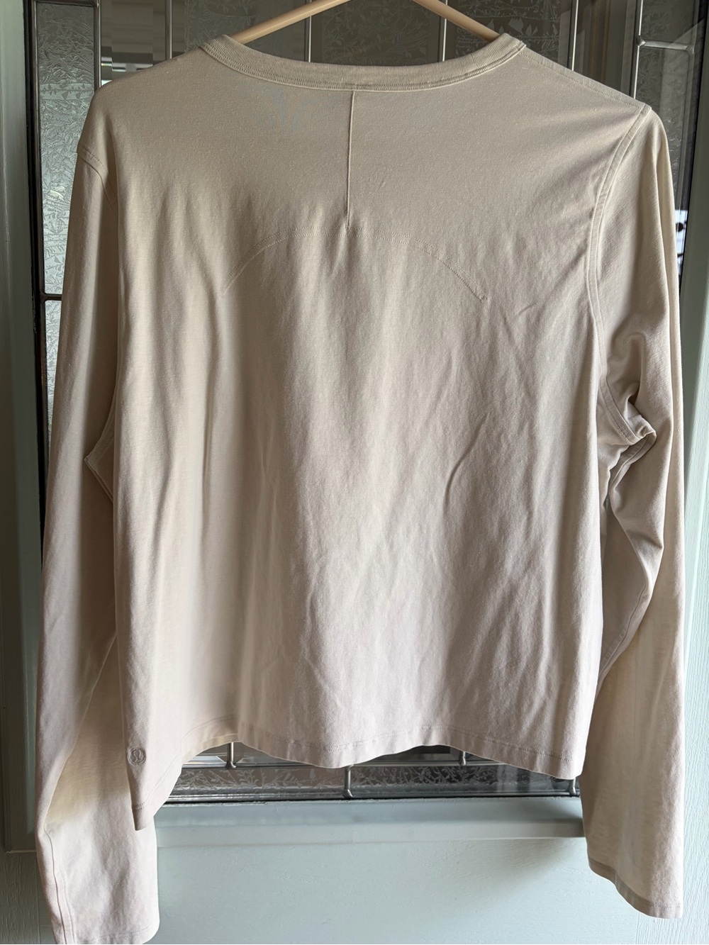 3. Size 12 LULULEMON Bone Longsleeve Waist-length Shirt - Picture 2 of 4